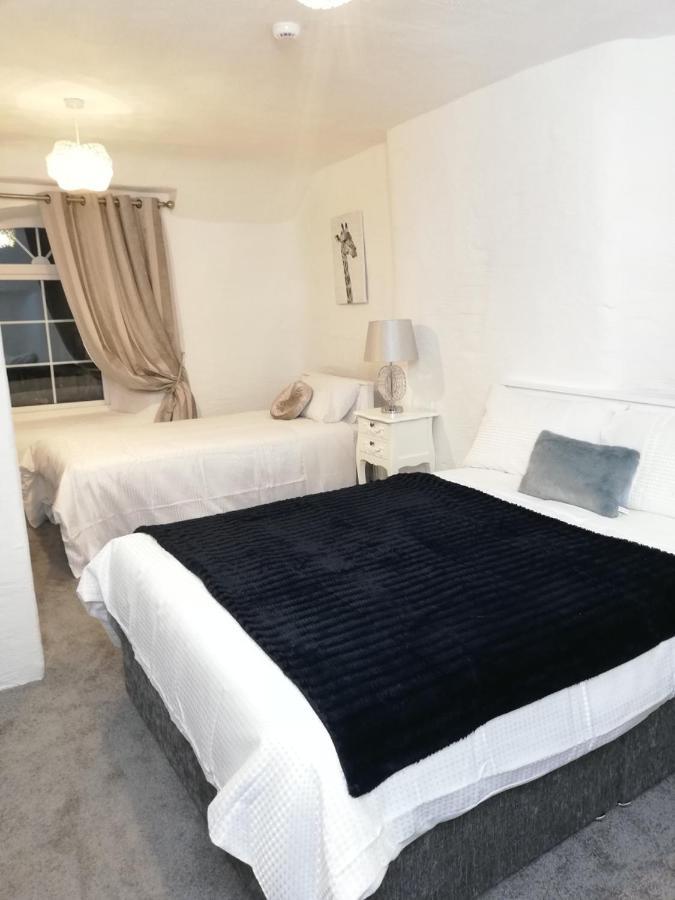 Ardhill House The Diamond, In The Heart Of Town , F94 C7x9 Guest house Ardara